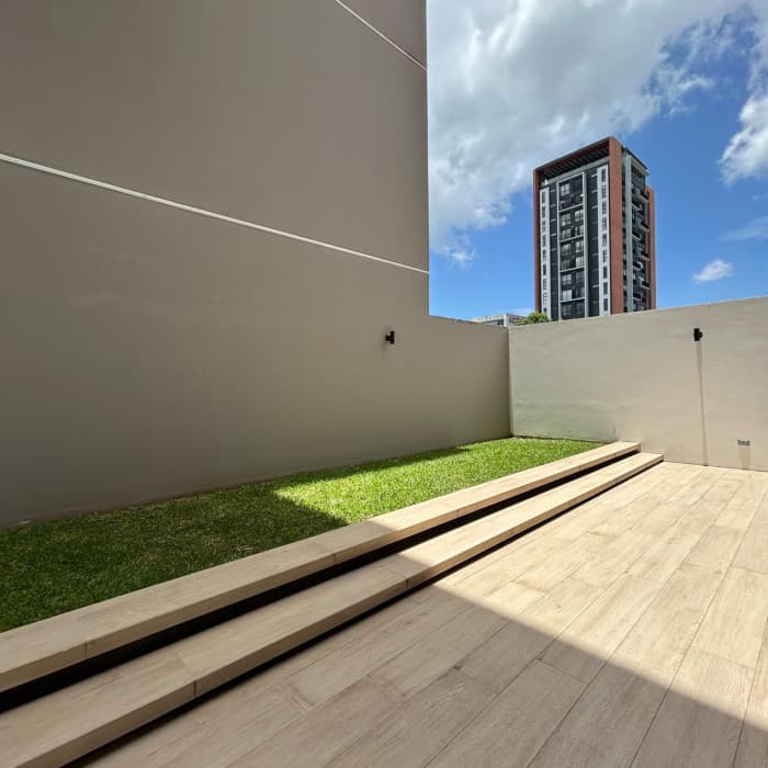 Apartamento en Venta con jardín en zona 13 - foto 2
