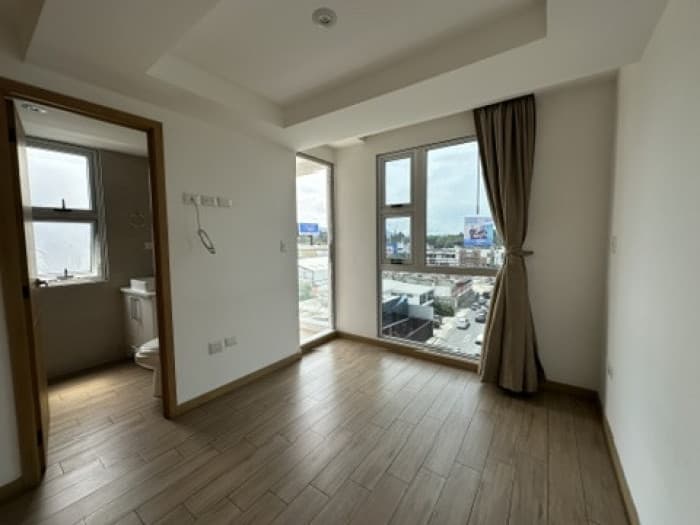 Amplio Apartamento en Renta en Zona 10 - foto 4