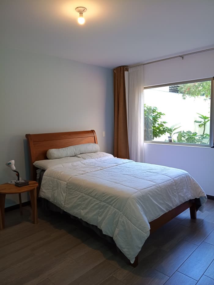 Apartamento en renta con pérgola y jardín en zona 14 - foto 11