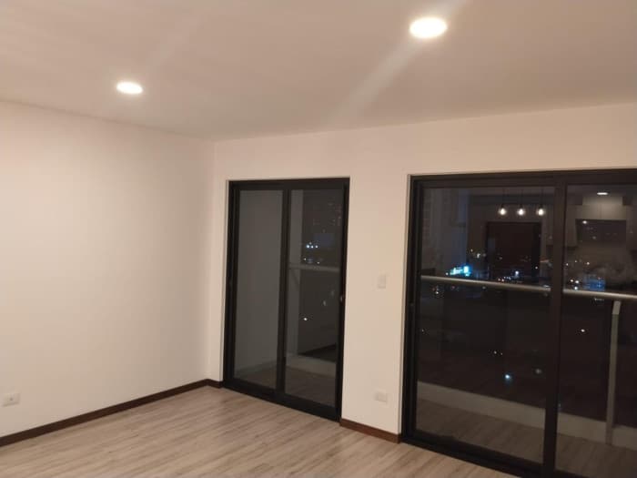 Apartamento moderno en renta en zona 10 - foto 4