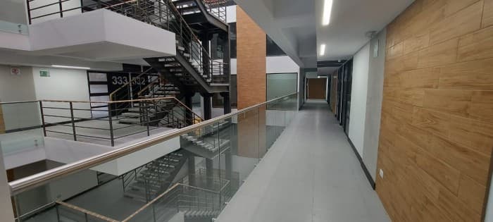 Oficina moderna en renta en Zona 9 Guatemala - foto 3