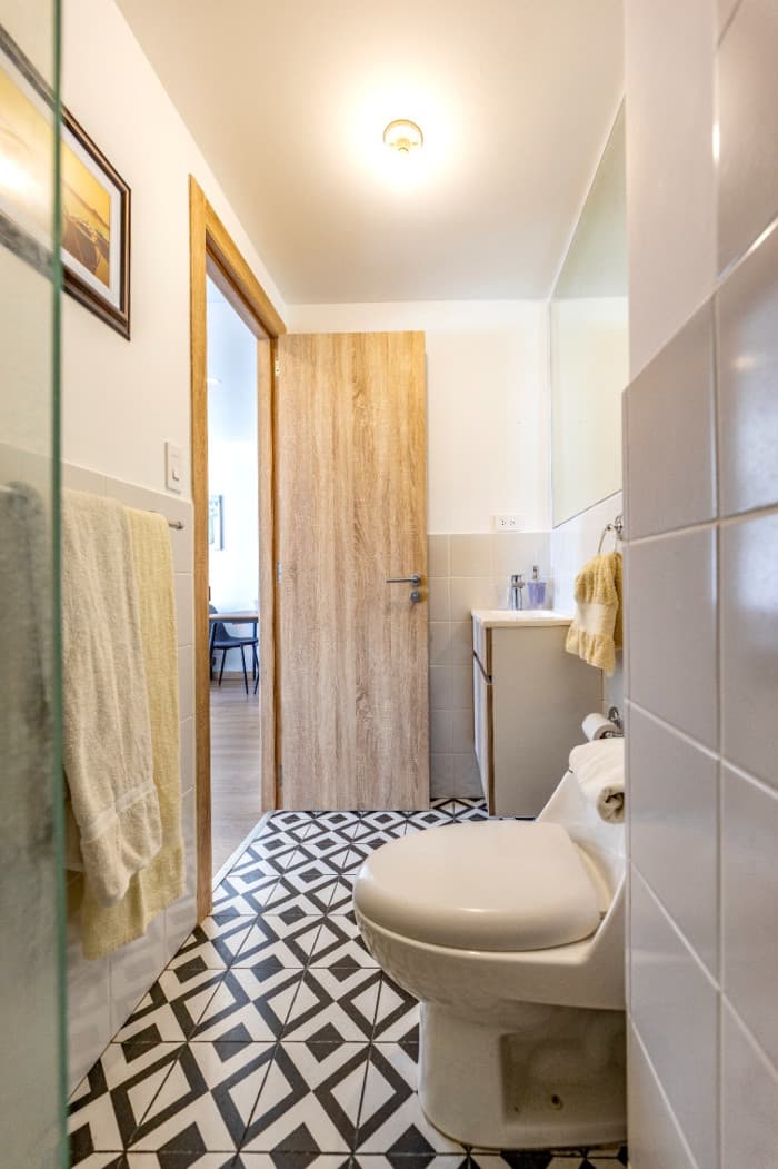 Apartamento amueblado en renta en zona 4 - foto 8