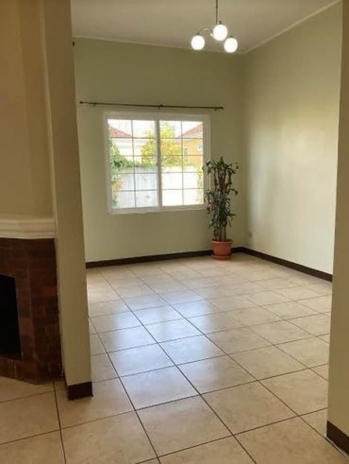 Casa en Venta en condominio de Fraijanes - foto 3