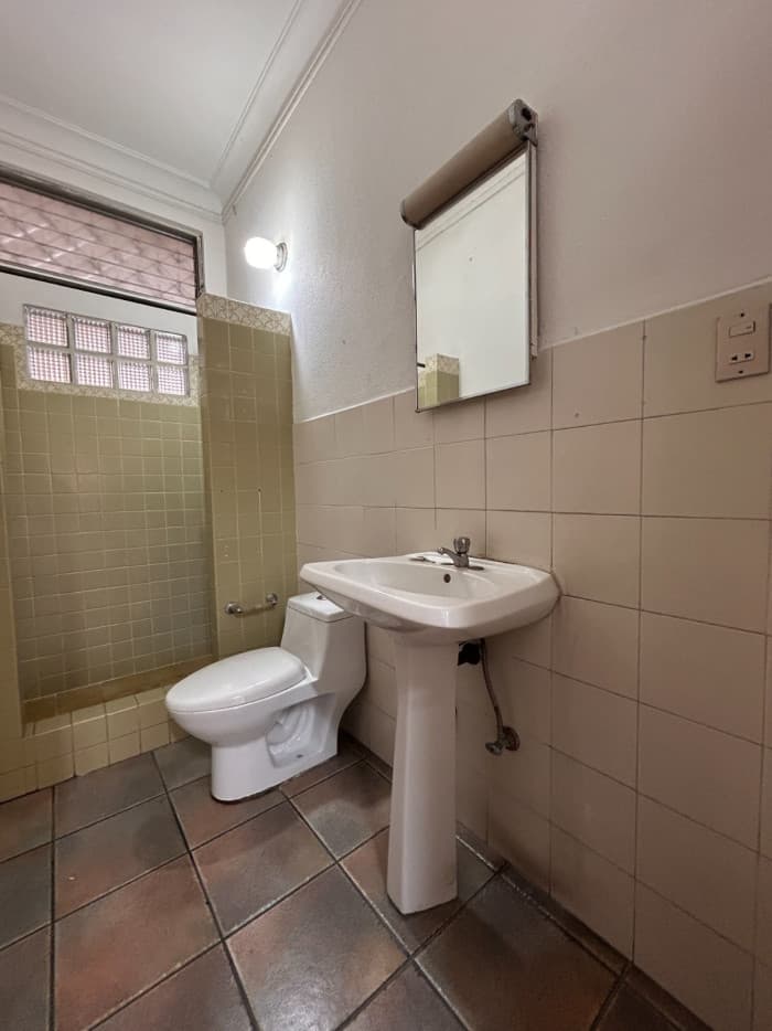 Casa para Oficinas en Alquiler en Zona 10 Guatemala - foto 10