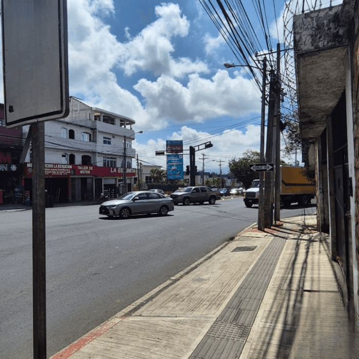 Propiedad comercial en Venta sobre la 13 Calle Zona 11 - foto 3