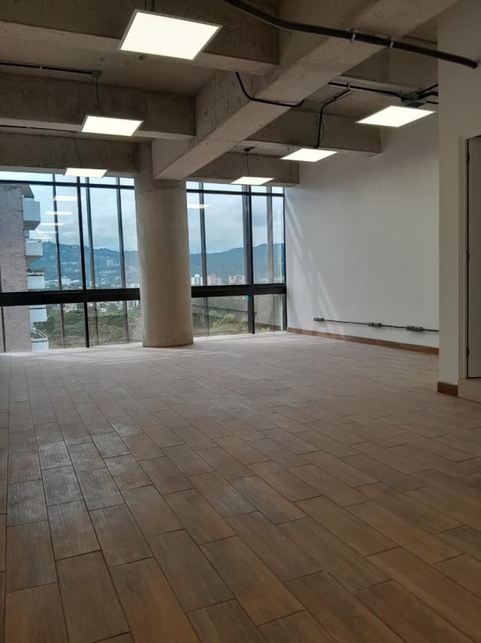 Oficina en Venta en Edificio de zona 14  - foto 3
