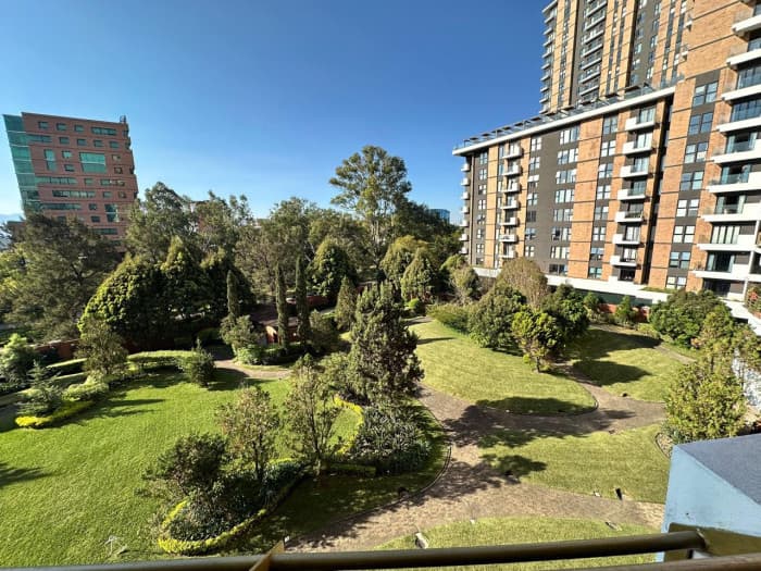 Amplio apartamento en renta en Zona 14 - foto 2