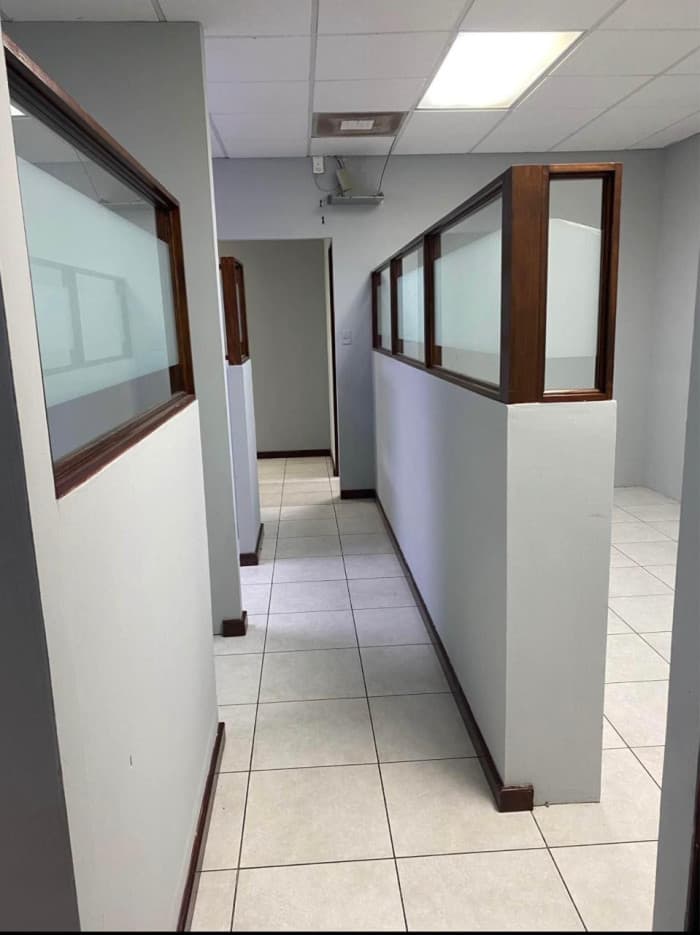 Oficina en venta en Zona Pradera - foto 2