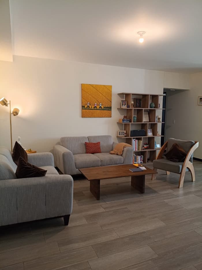 Apartamento en renta con pérgola y jardín en zona 14 - foto 2
