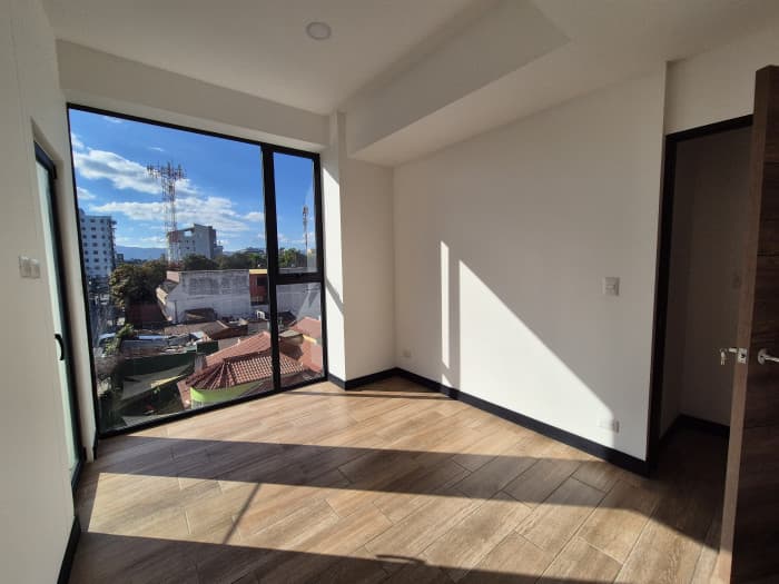 Apartamento en alquiler o venta en zona 10 - foto 3