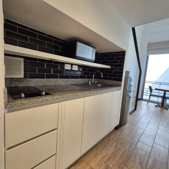 Apartamento amueblado en renta tipo loft en zona 10 - foto 3