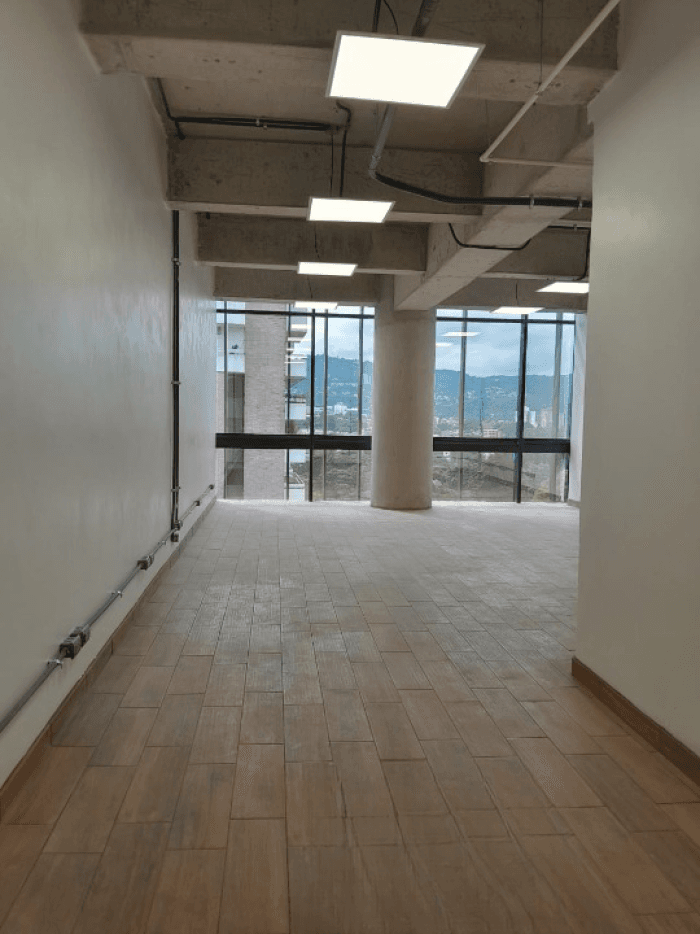 Oficina en Venta en Edificio de zona 14  - foto 2