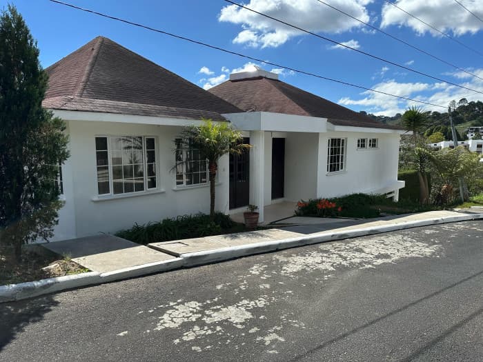 Venta de Amplia Casa en Los Diamantes de CAES - foto 2