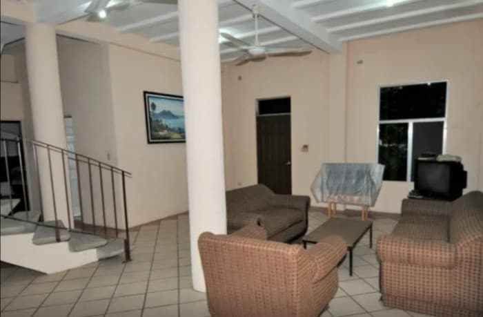 Chalet con amplio terreno en venta en Escuintla - foto 3