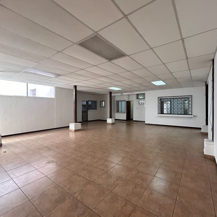 Casa para Oficinas en Alquiler en Zona 10 Guatemala - foto 2
