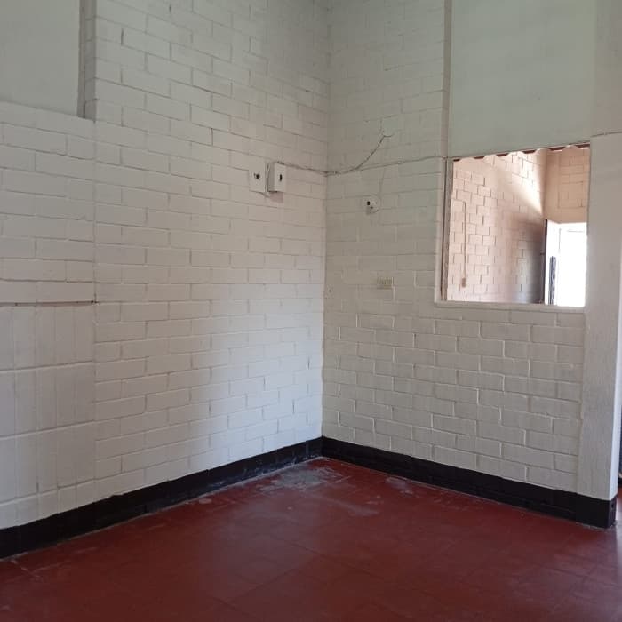 Apartamento en venta en 2do nivel en Zona 21 - foto 2