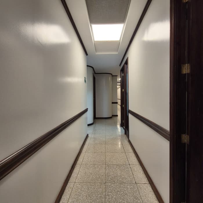 Clínica amplia en Venta en Multimédica zona 15 - foto 4