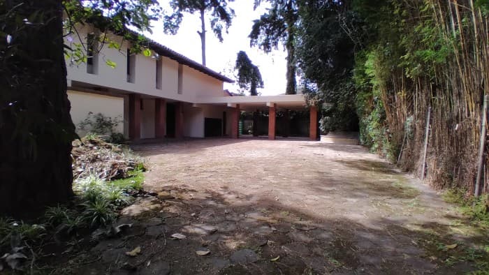 Renta de Lujosa Casa amplia en Zona 14 - foto 2