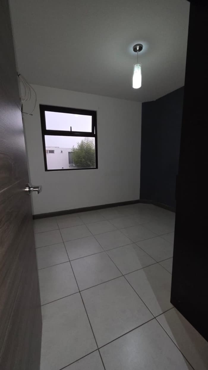 TOWNHOUSE EN VENTA/RENTA CONDOMINIO DE FRAIJANES - foto 8