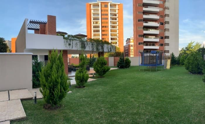 Apartamento amplio en Venta en Zona 14 Guatemala - foto 2