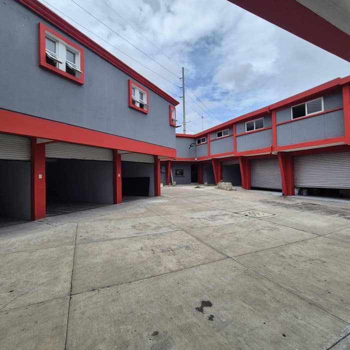Ofibodega eficiente en Alquiler en la Calzada Roosevelt - foto 7