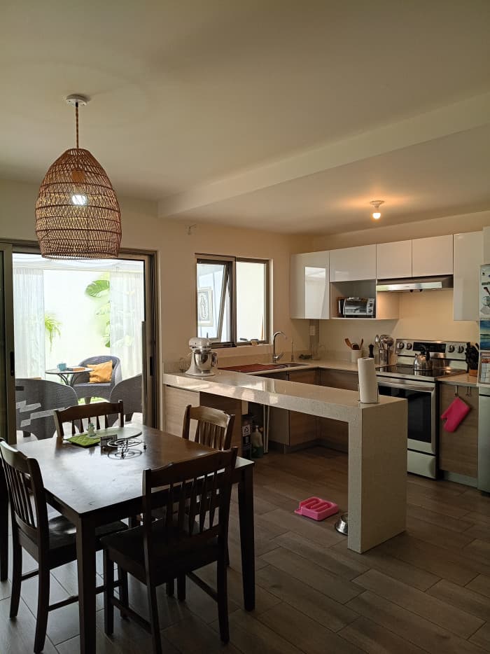 Apartamento en renta con pérgola y jardín en zona 14 - foto 3