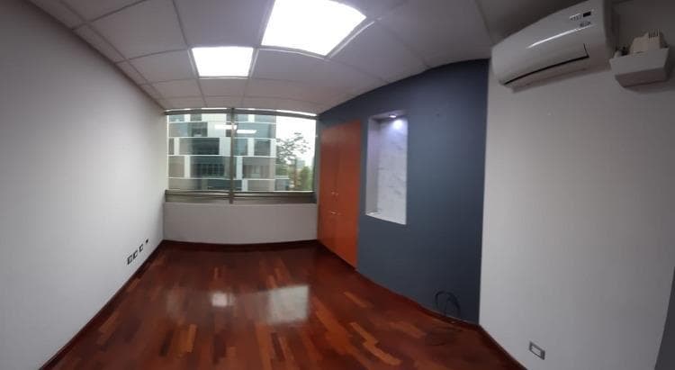 Oficina en renta en Edificio de zona 10 Guatemala - foto 7