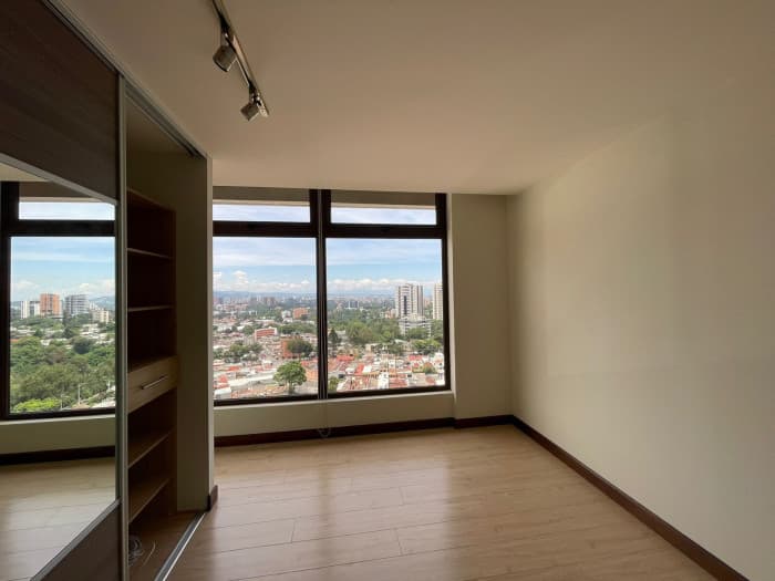 Apartamento en venta zona 10 - foto 3