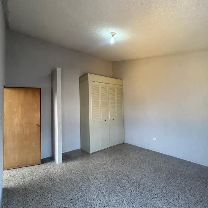 Casa en Venta en Pinares de San Cristobal Mixco  - foto 4