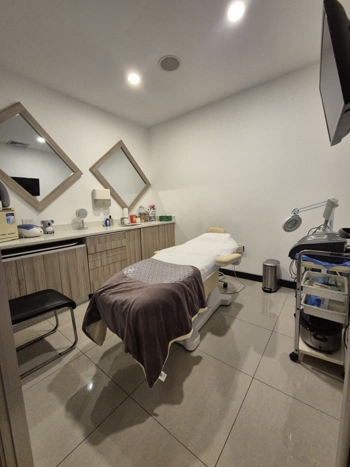 Clinicas en Alquiler en Plaza Comercial de zona 13 - foto 2
