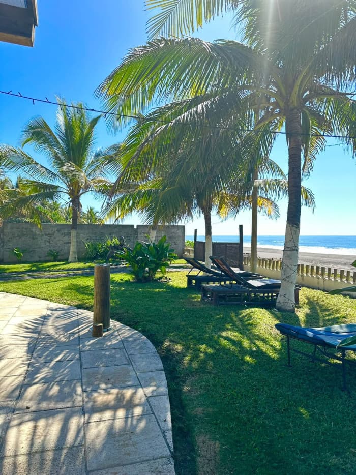 Casa Vacacional en Venta en Playa de Hawaii Monterrico - foto 2