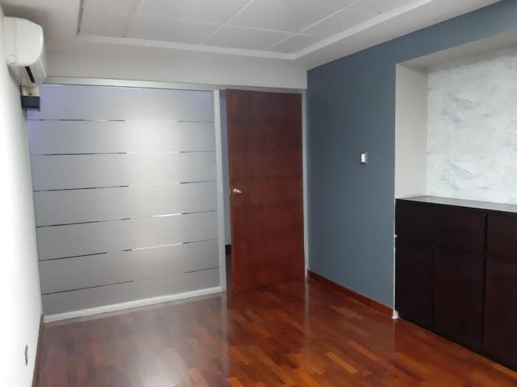 Oficina en renta en Edificio de zona 10 Guatemala - foto 10