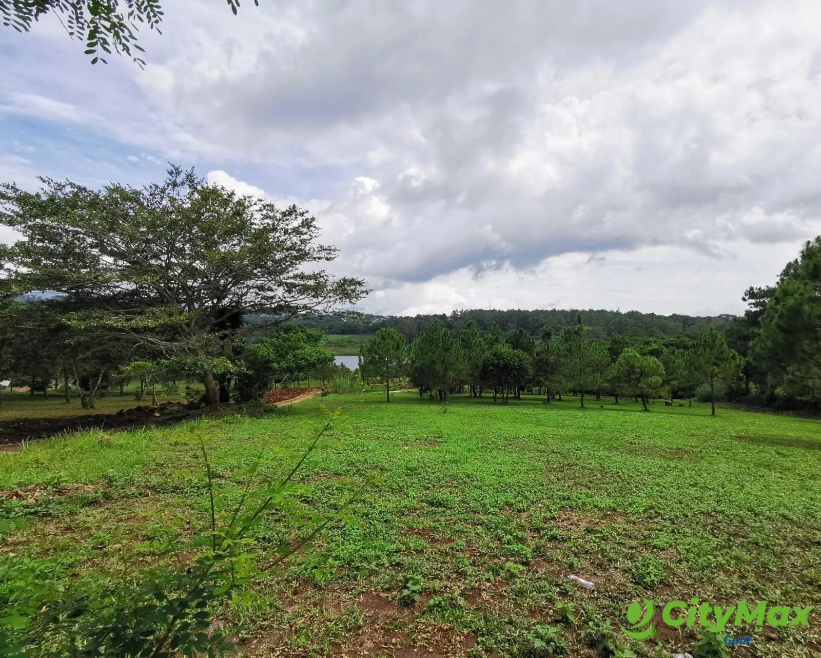 Terreno en Pre-venta en Laguna el Pino Guatemala - foto 1
