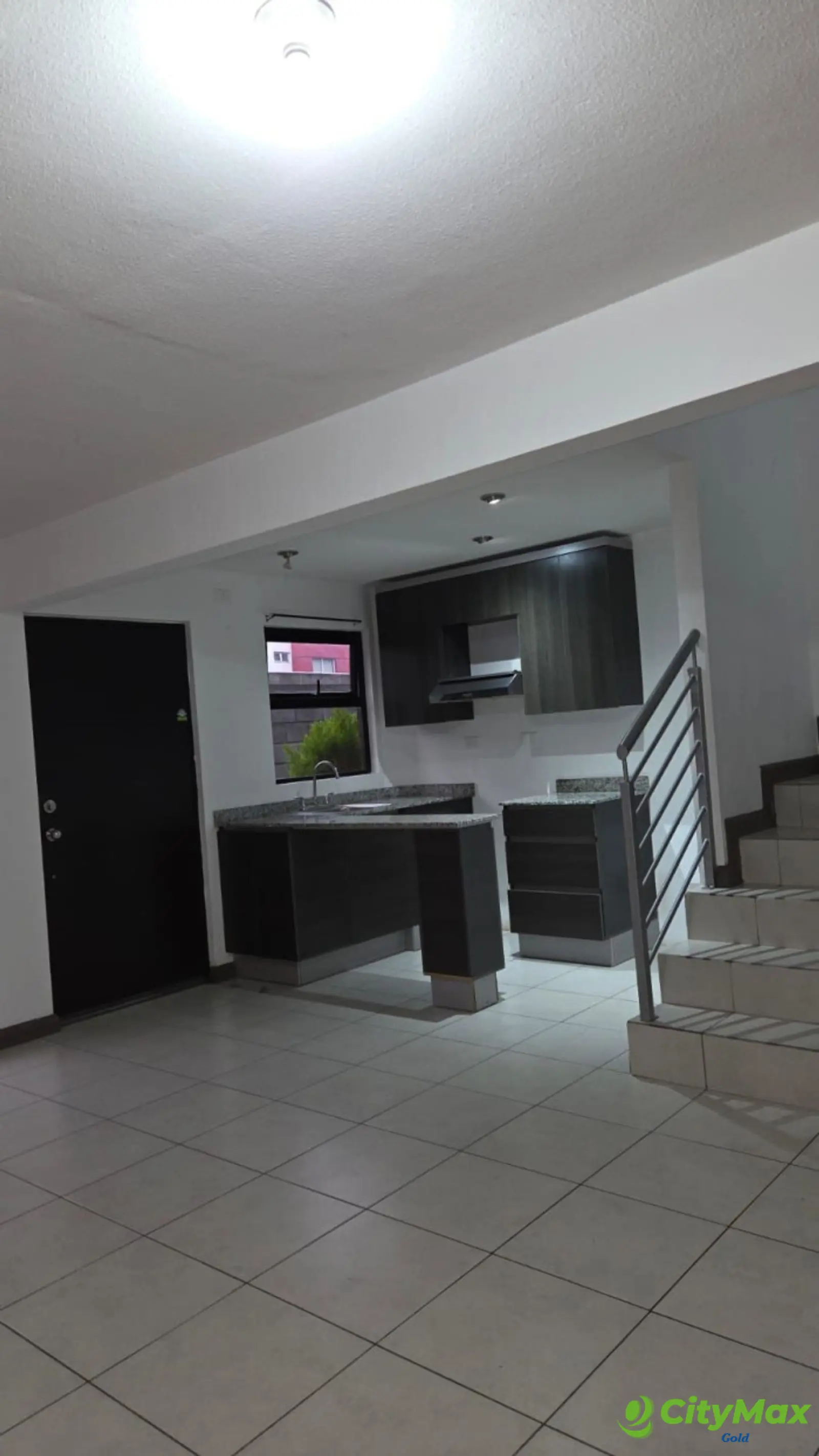 TOWNHOUSE EN VENTA/RENTA CONDOMINIO DE FRAIJANES - foto 1