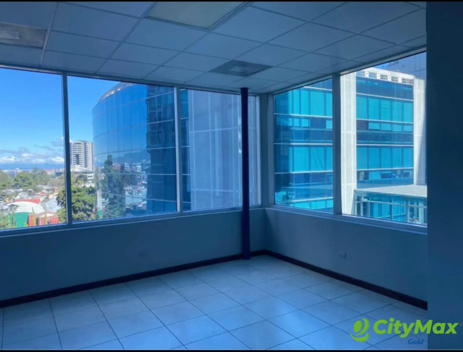Oficina en venta en Zona Pradera - foto 1
