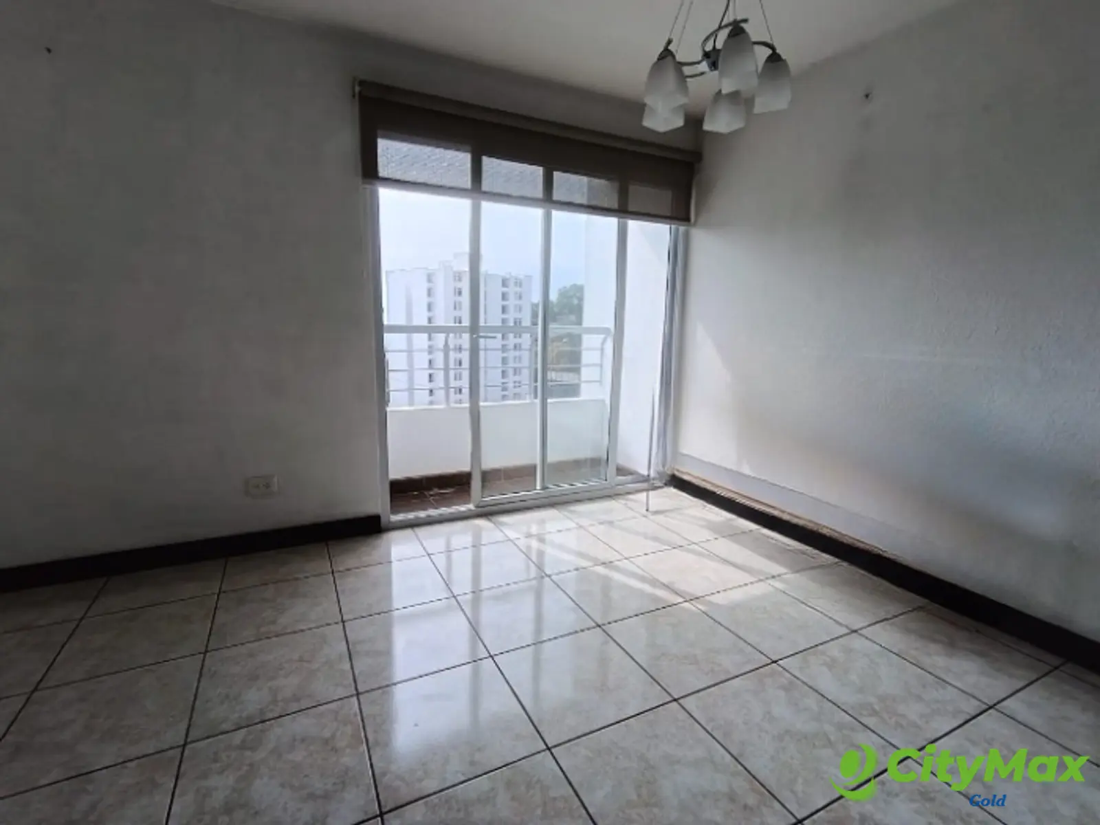 Apartamento en venta en Condominio de zona 11 de Mixco. - foto 1
