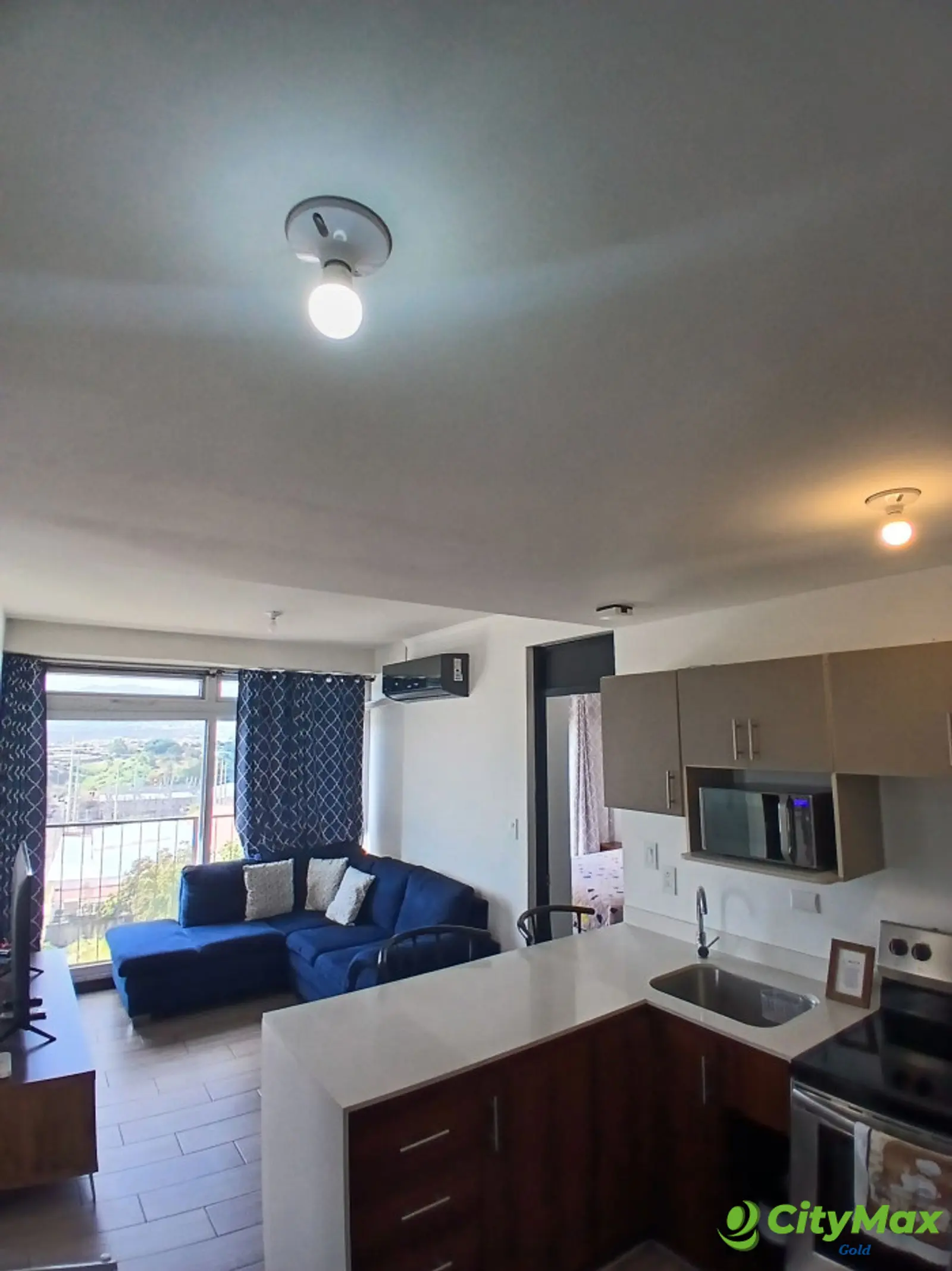 Apartamento amueblado  en venta en zona 12 - foto 1