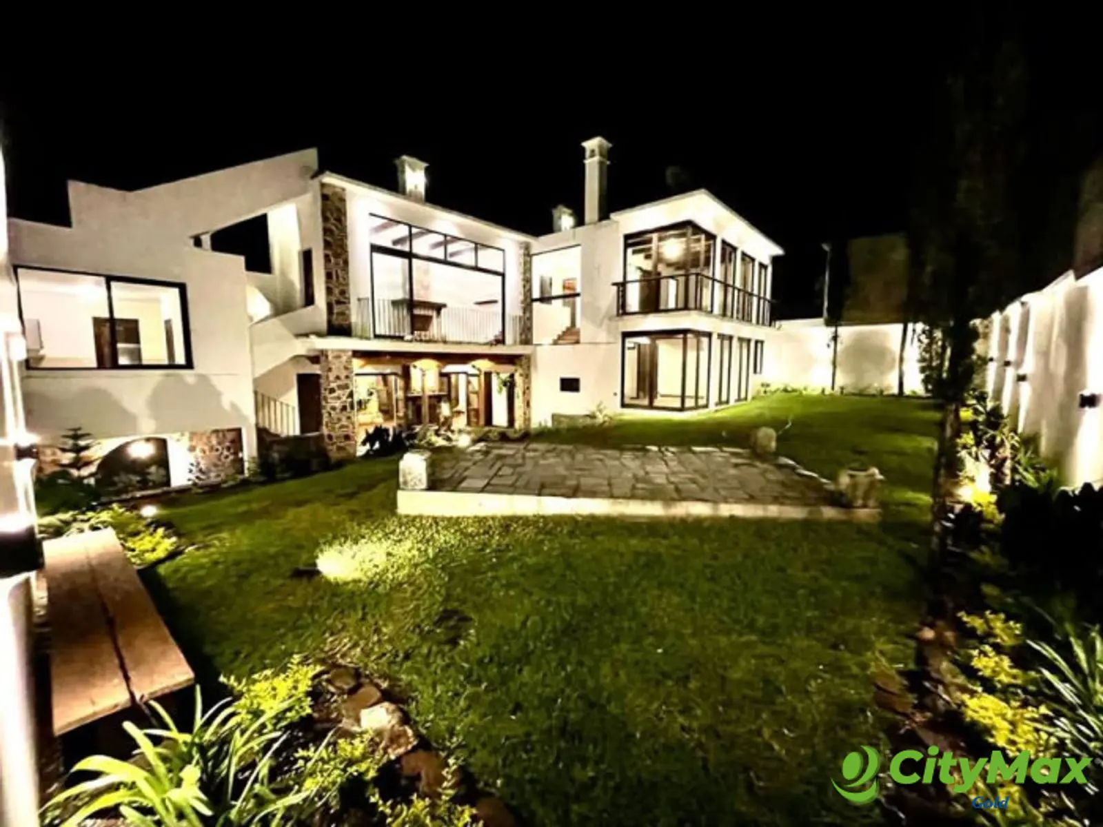 Residencia en Venta en Condominio de Antigua Guatemala - foto 1