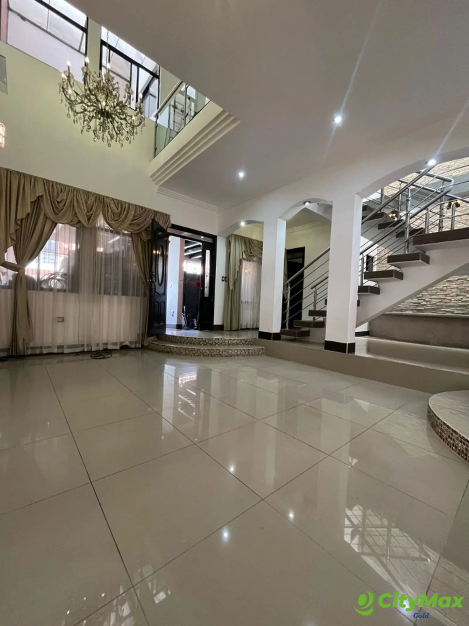 Casa en Condominio en Venta en Zona 16, Ciudad de Guatemala - foto 1