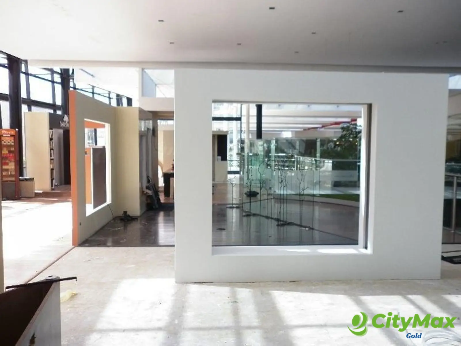Vendo Local para inversión en Venta en zona 10 - foto 1