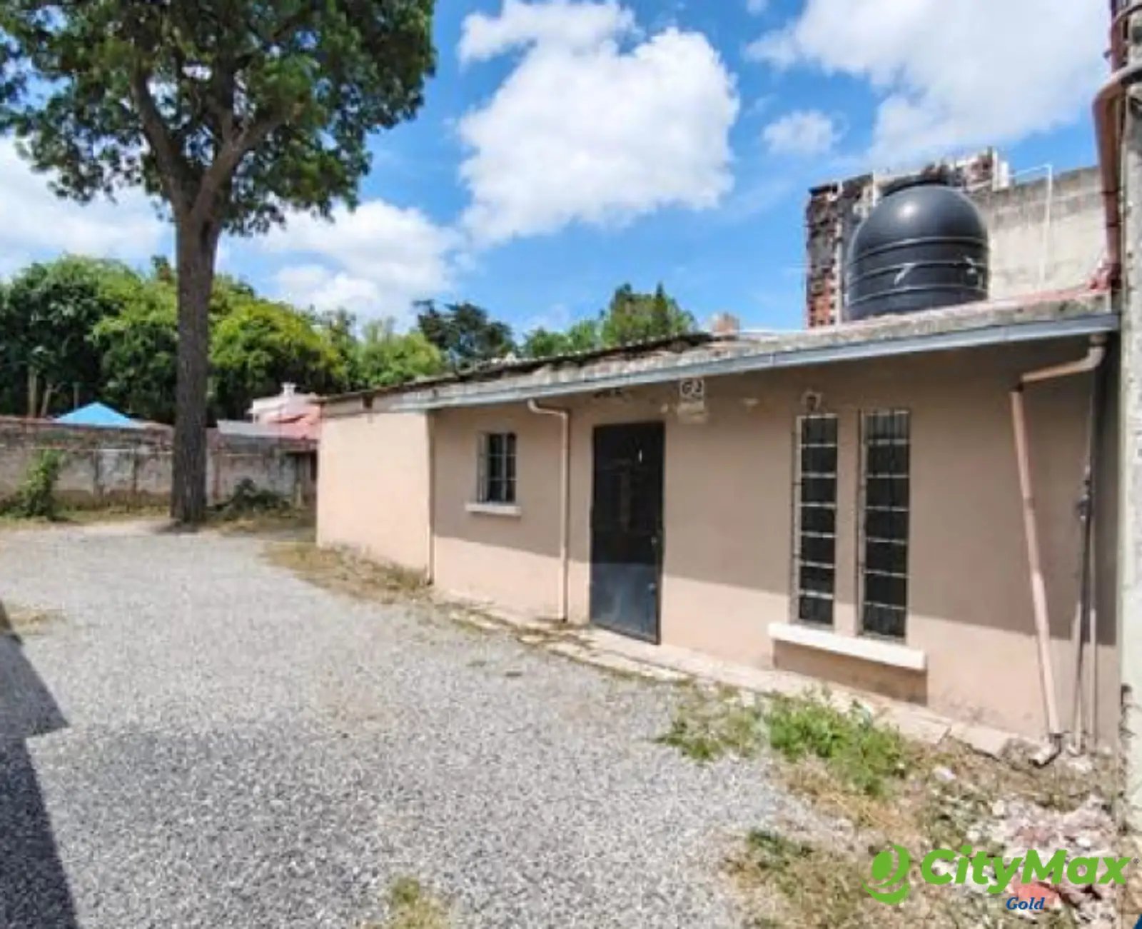 Terreno Comercial en venta en Vía principal zona 10 - foto 1