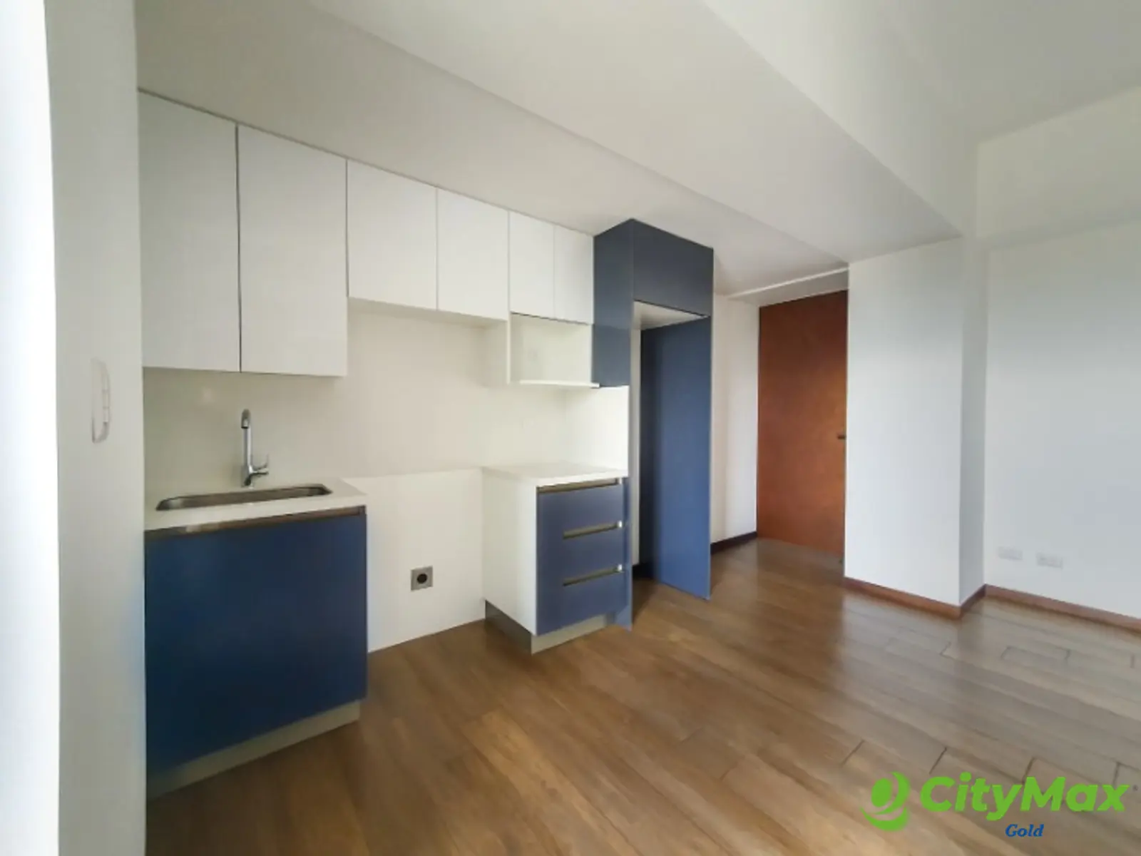 Apartamento en Venta en zona 10 para inversión - foto 1
