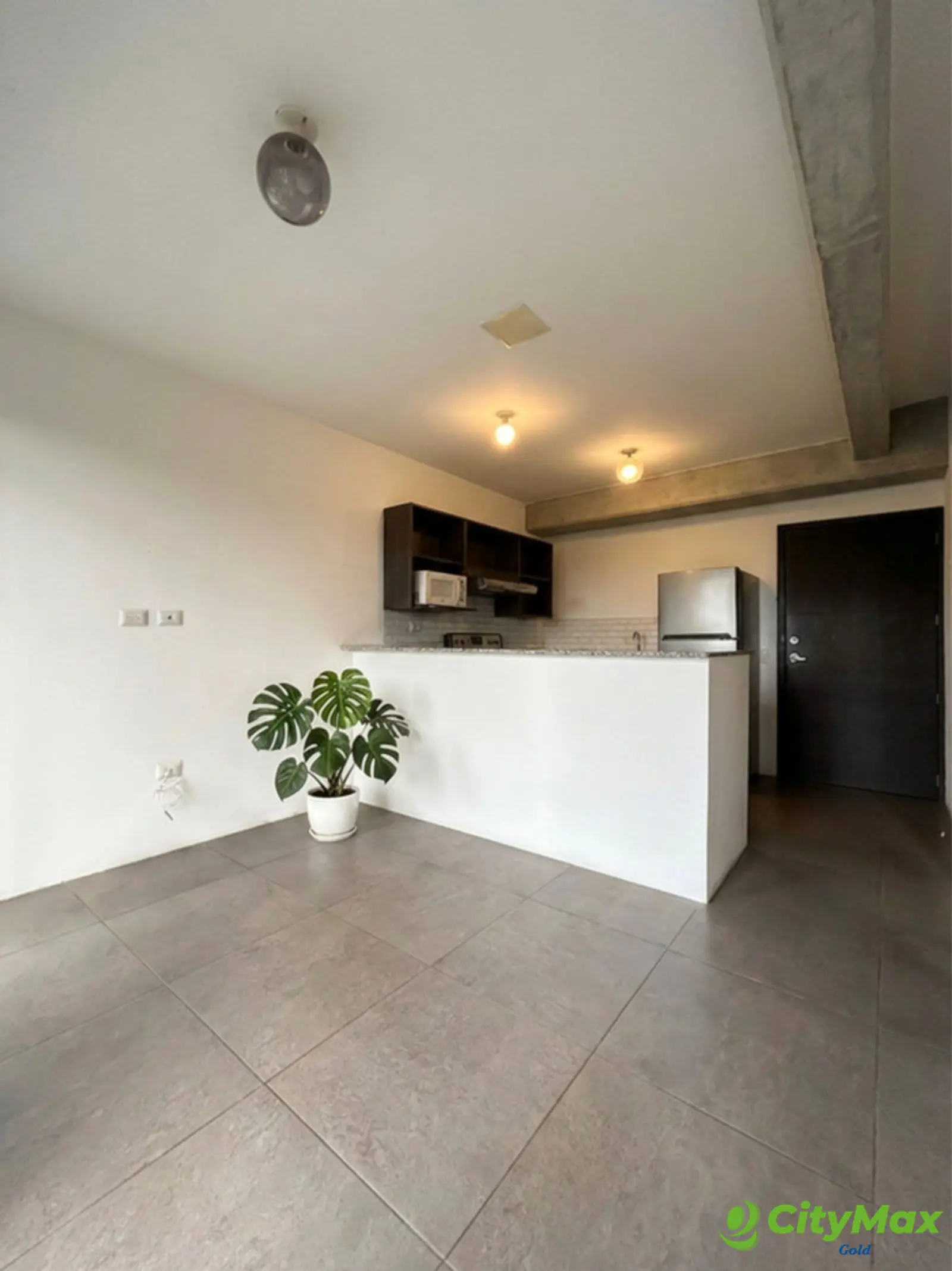 Venta de Apartamento en Edificio Fabrá zona 10 - foto 1