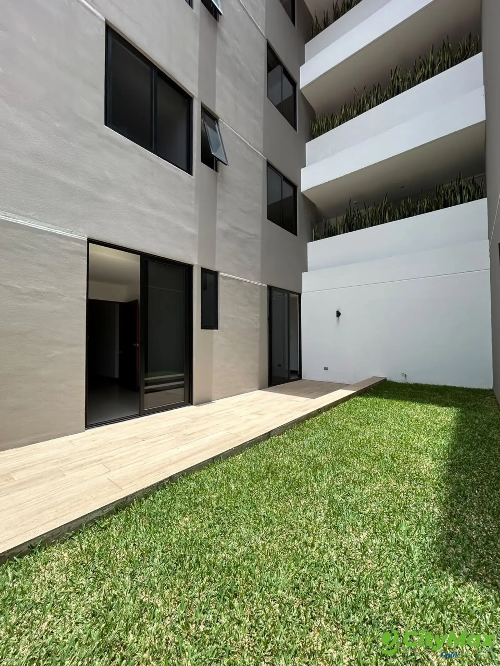 Apartamento en Venta con jardín en zona 13 - foto 1
