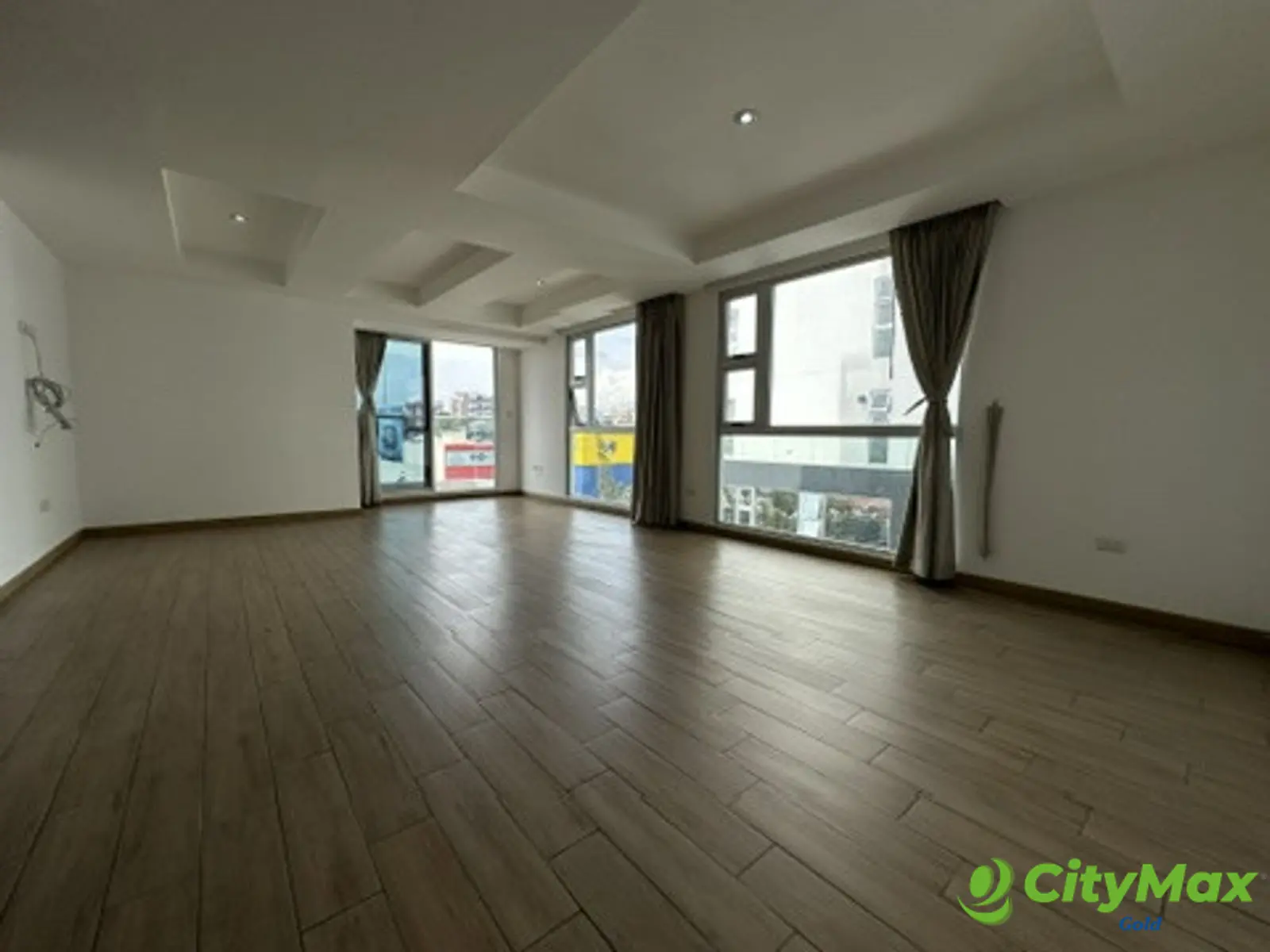 Amplio Apartamento en Renta en Zona 10 - foto 1