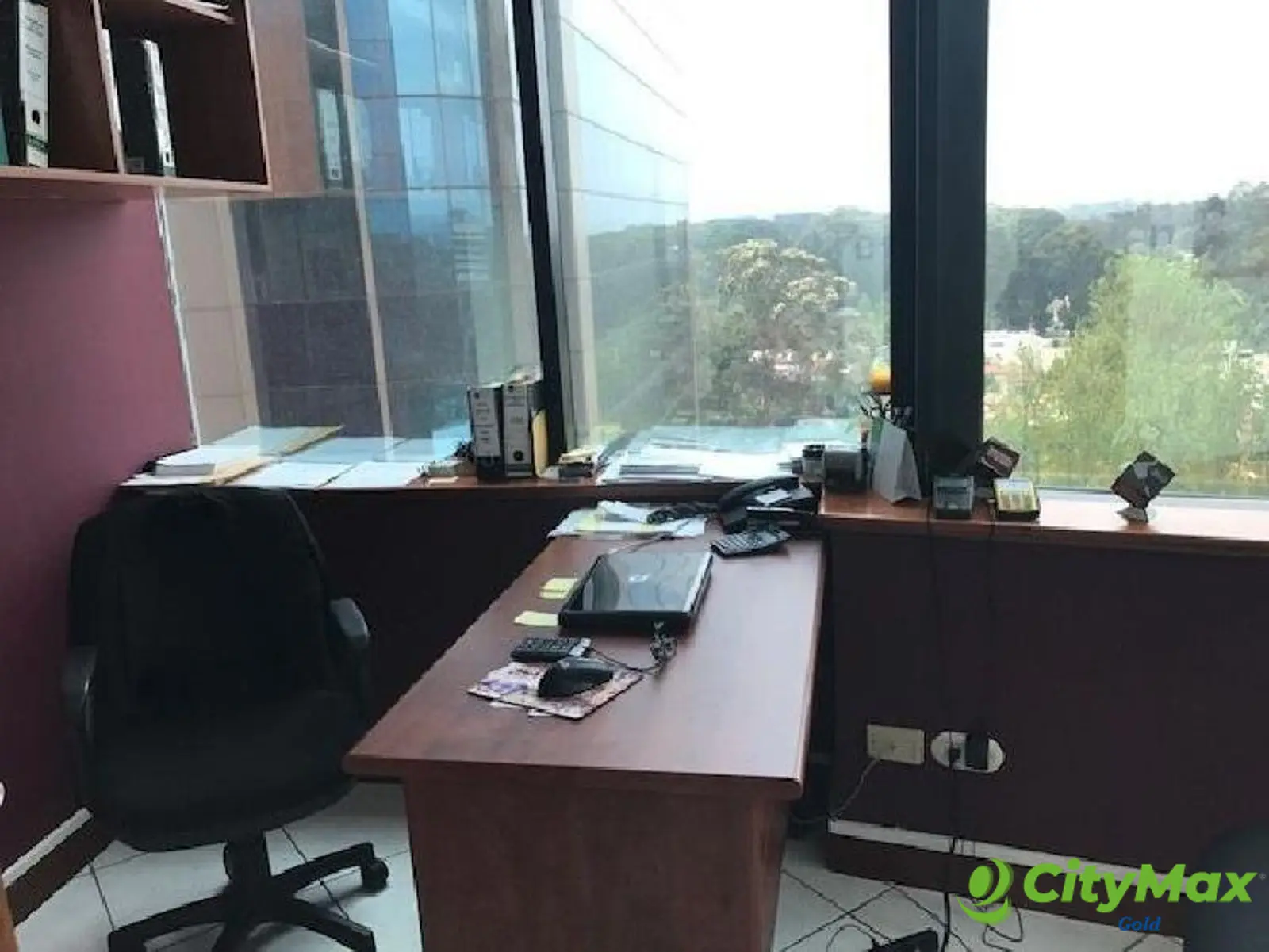 Oficina en venta en Europlaza zona 14 Guatemala - foto 1