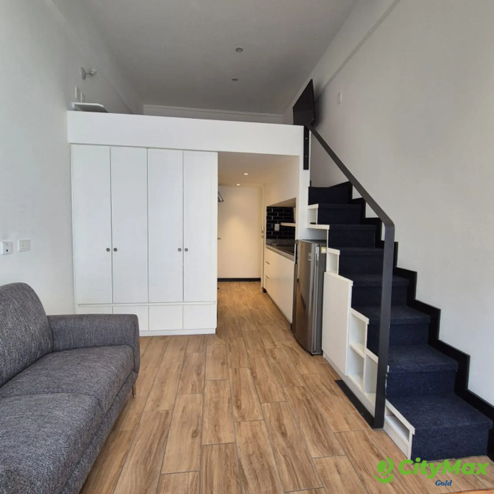 Apartamento amueblado en renta tipo loft en zona 10 - foto 1