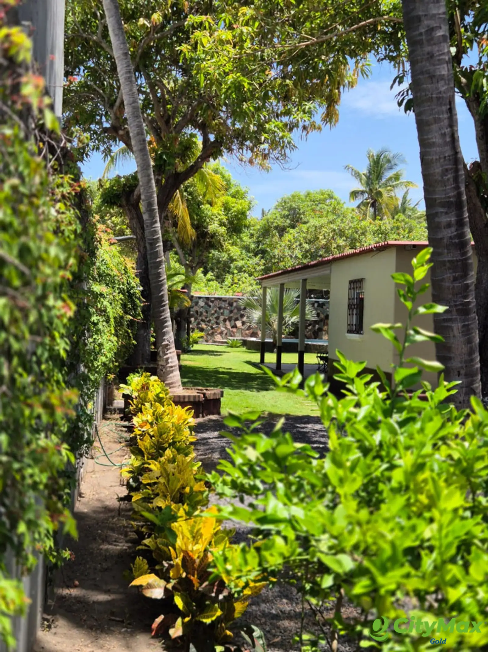 Casa Vacacional Amueblada en Venta en Iztapa - foto 2