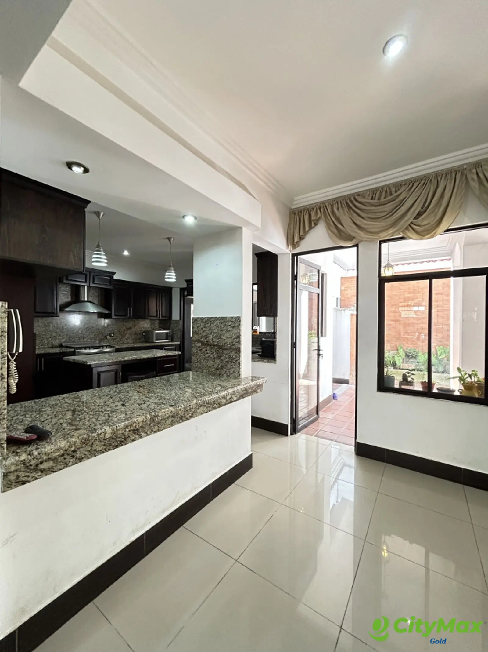 Casa en Condominio en Venta en Zona 16, Ciudad de Guatemala - foto 4