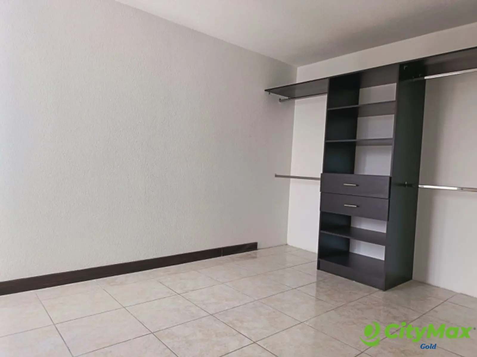 Apartamento en nivel alto en renta en zona 11 de Mixco - foto 9